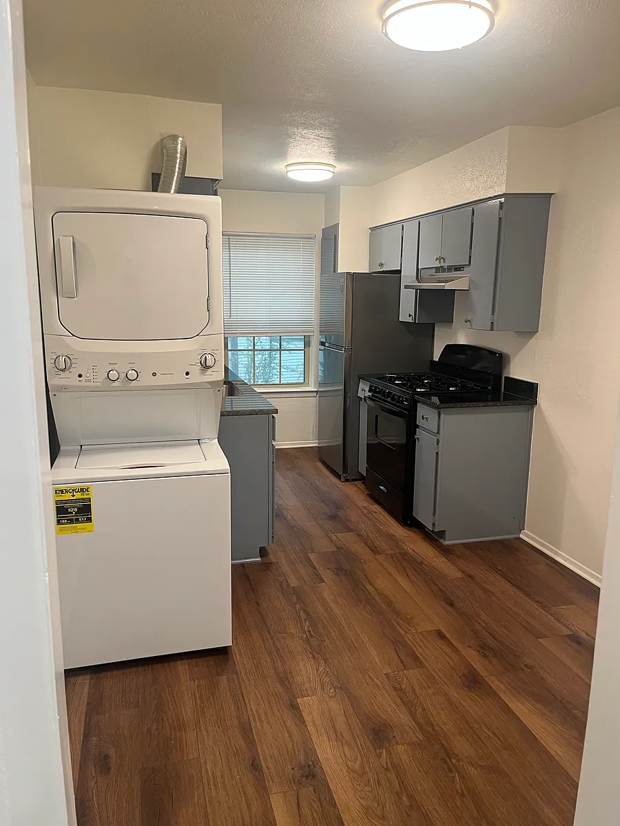 Building Photo - 812 W Hickory St #2