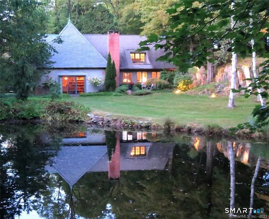 4 bed, 3.0 bath, 2619 sqft, $4,500 — Photo 1