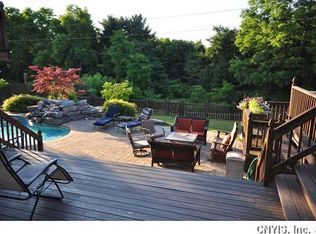 5538 Golden Heights Dr, Fayetteville, NY 13066