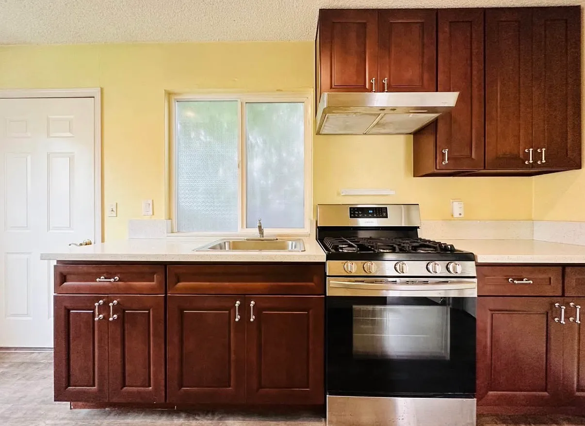 Studio, 350 sqft, $1,650 — Photo 4