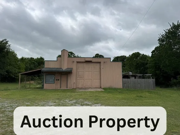 13594 State Highway 9 E, Eufaula, OK 74432