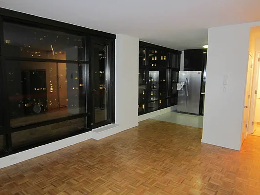 Rented by Bond New York | media 59