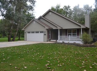 780 W Bergera Rd, Braidwood, IL 60408