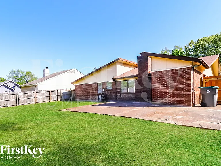 6052 Scarlet Leaf Dr — Photo 14