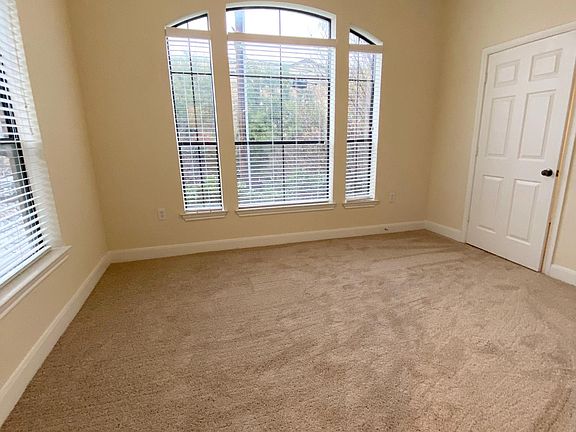 4th image of 8604 Thackery St #181