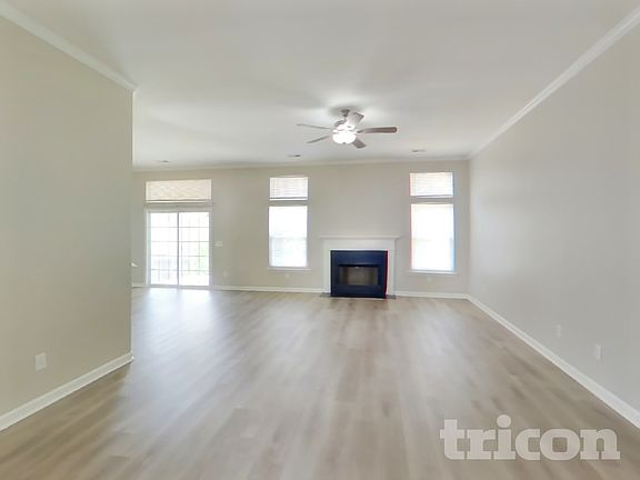 2nd image of 409 Baneberry Ln