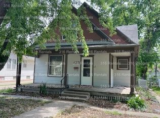 425 E 3rd St, Newton, KS 67114