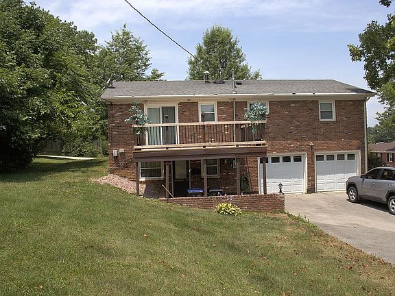 3rd image of 301 Arbolado Dr