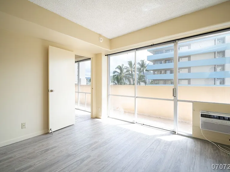 419 Keoniana St #501 — Photo 19
