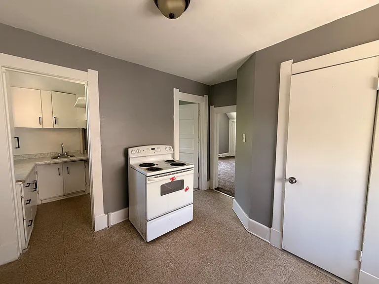 1220 South Ave #2 — Photo 3
