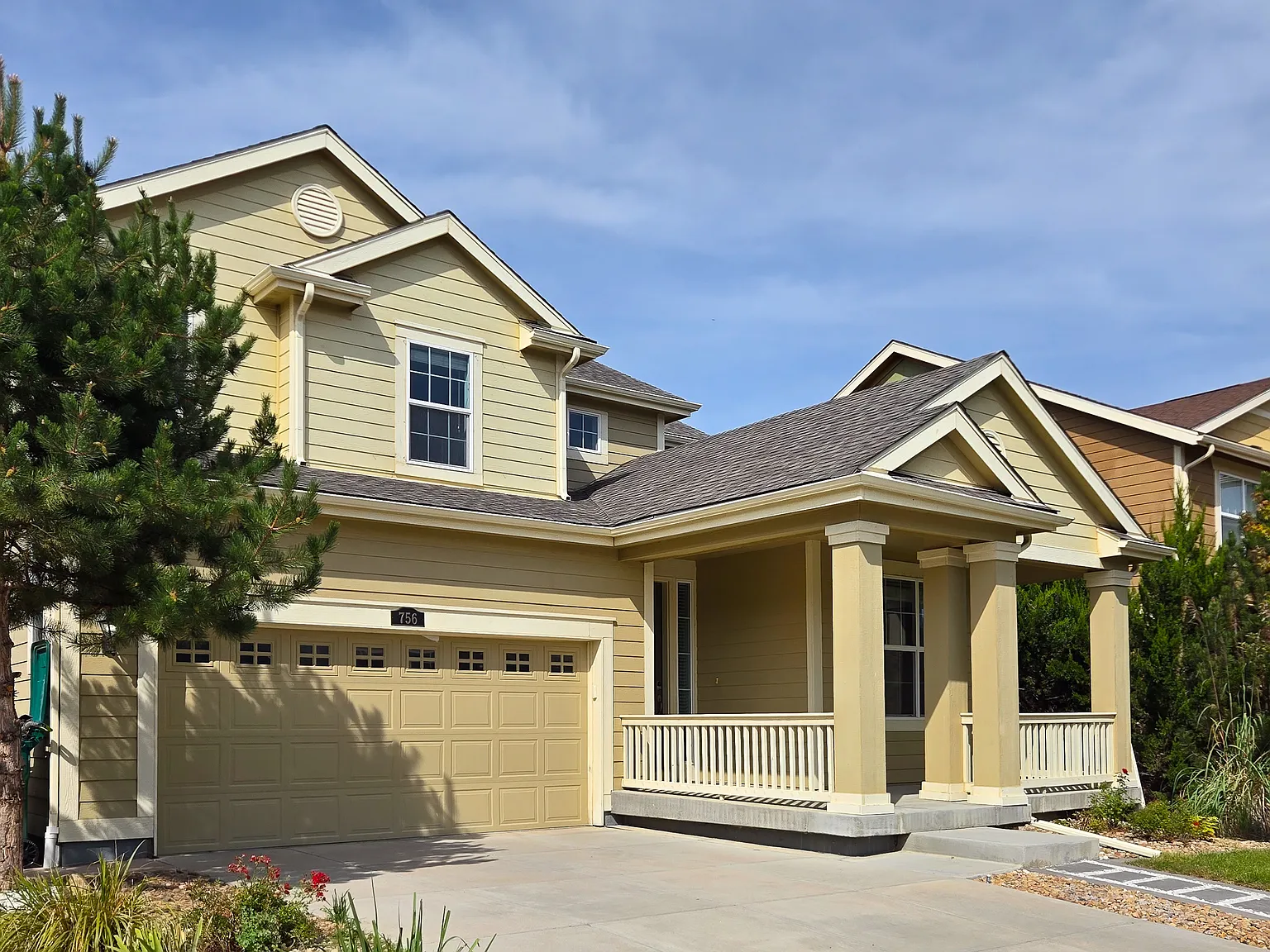 4 bed, 2257 sqft, $3,100 — Photo 2