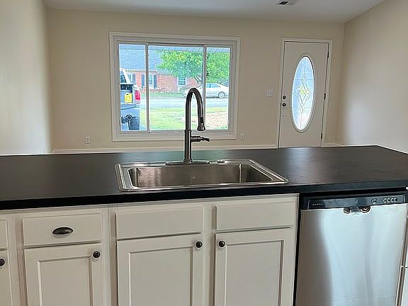5th image of 609 Parkview Dr