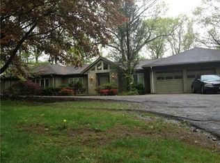 93 Highview Rd, Airmont, NY 10901