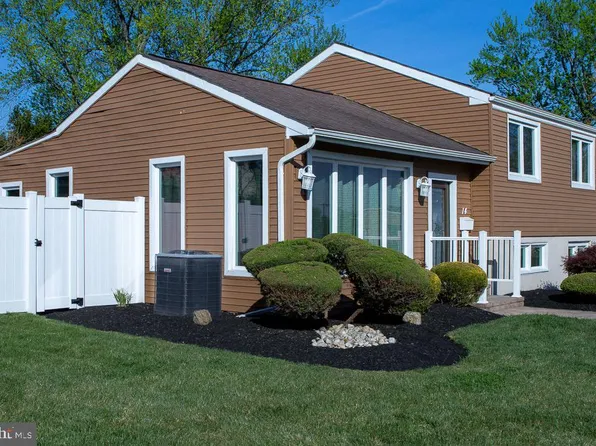 14 Revere St, Feasterville, PA 19053
