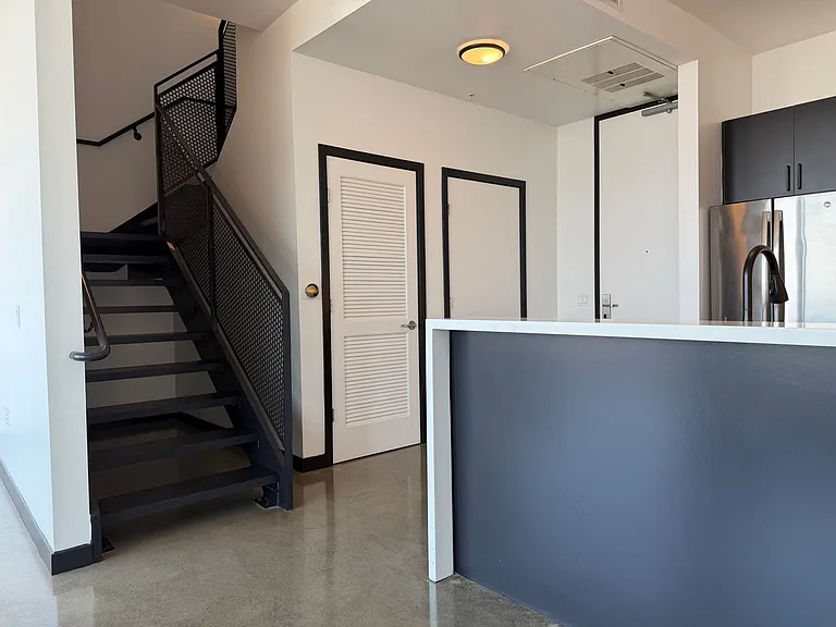 Edison Long Beach — Photo 55