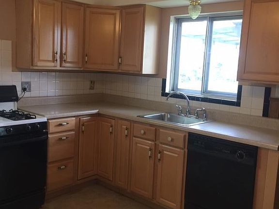 2nd image of 9519 Longwood Ave