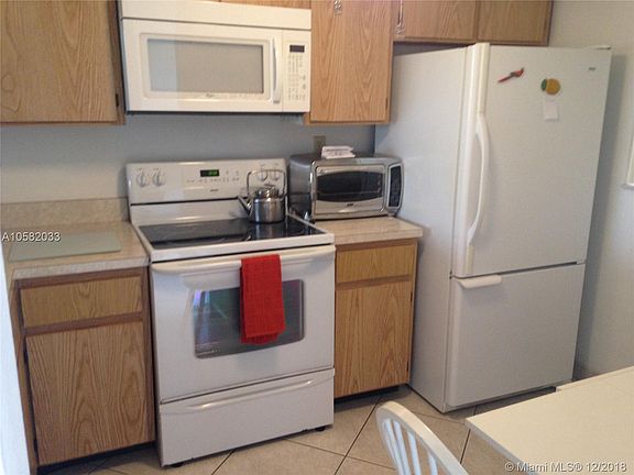 5th image of 9520 Seagrape Dr APT 302