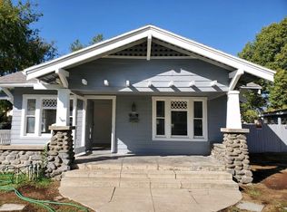 1007 E 9th St, Upland, CA 91786