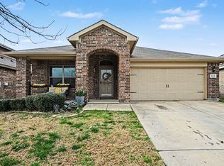 605 River Rock Dr, Azle, TX 76020