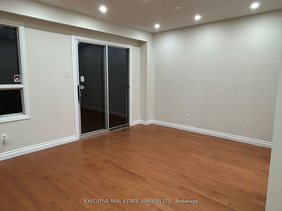2nd image of 90 Primrose Cres