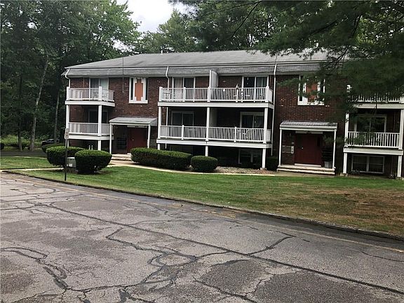 2nd image of 5 Stonehenge Dr Unit 243