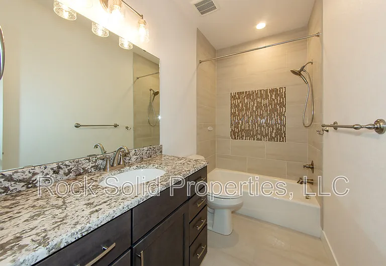 3519 Blue Feather Trl — Photo 21