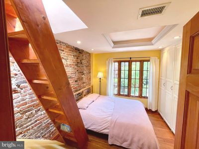 1039 Cecil Pl NW, Washington, DC, 20007