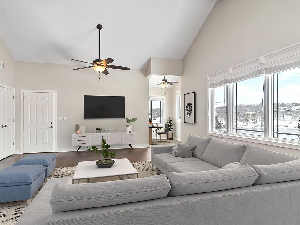 1st image of 804 S 5th Ave Floor 2