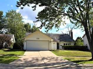 1316 Whirlaway Ln, Hanover Park, IL 60133