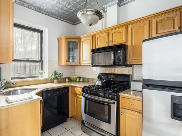 55 Hicks Street 2 image 3 of 7