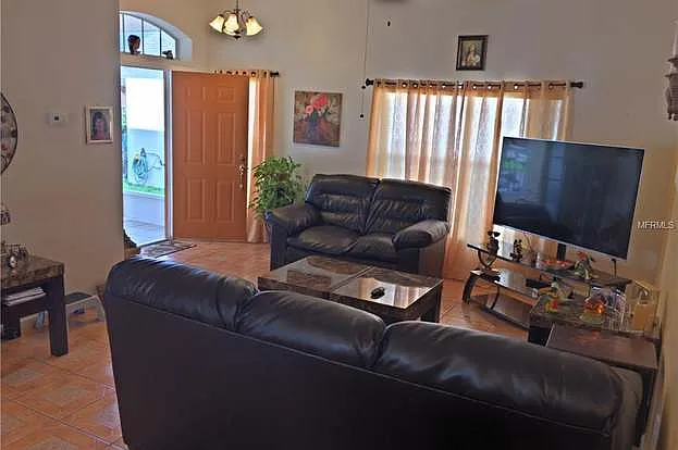 2402 Knightsbridge Blvd — Photo 39