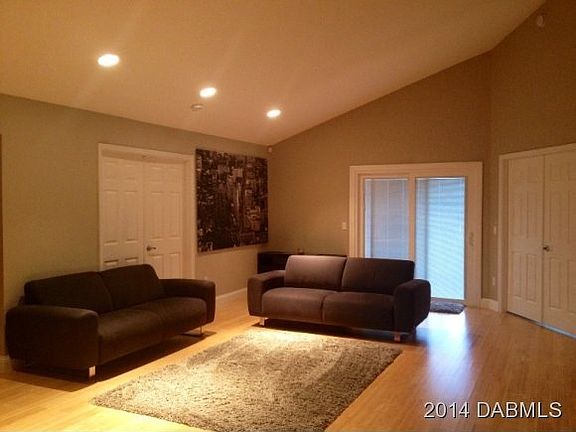 3rd image of 3802 Cherry Grove Ct