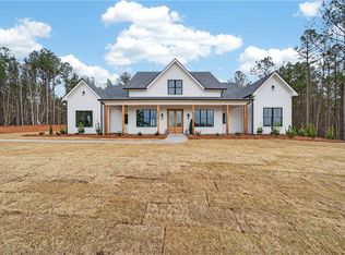 2020 Clearwater Dr, White Plains, GA 30678