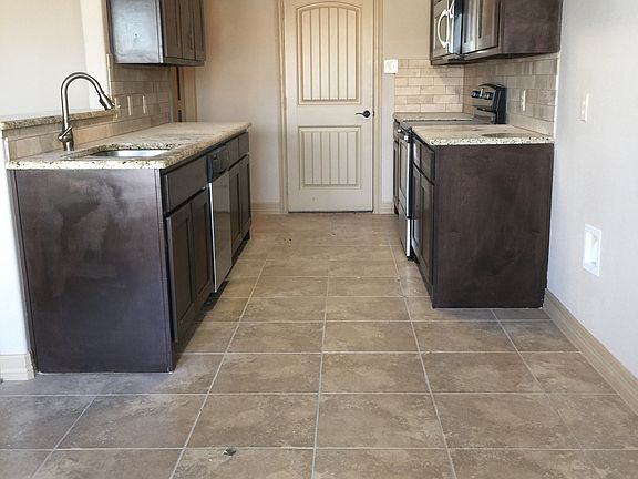 2nd image of 126 Comanchee Dr