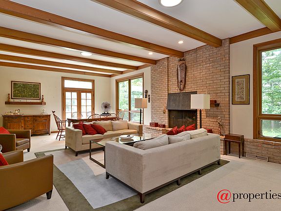 Living Room / Dining Room