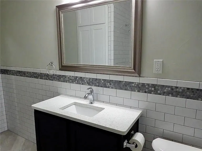 727 Nottingham Dr — Photo 12