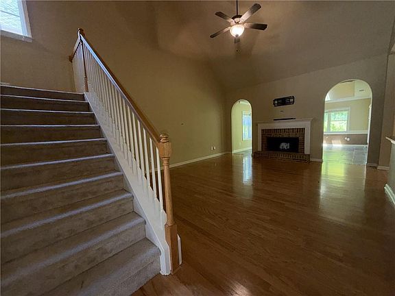 3rd image of 4750 Heathcliff Way