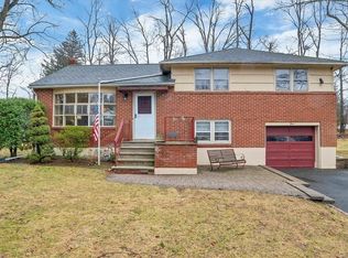 4 Forest Ave, Nanuet, NY 10954