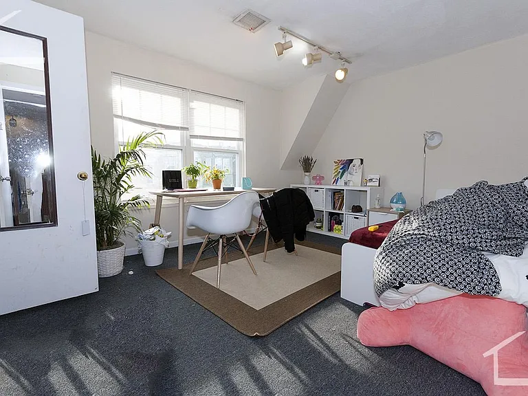 145 Glenville Ave #129 — Photo 4