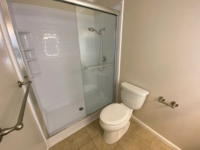 1016 Poplar Dr — Photo 20