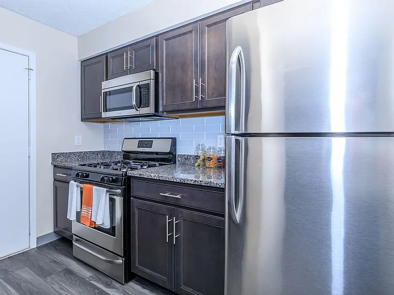 Park Club Townhomes — Photo 31