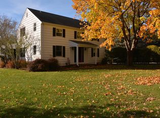 32 S Menantic Rd, Shelter Island, NY 11964