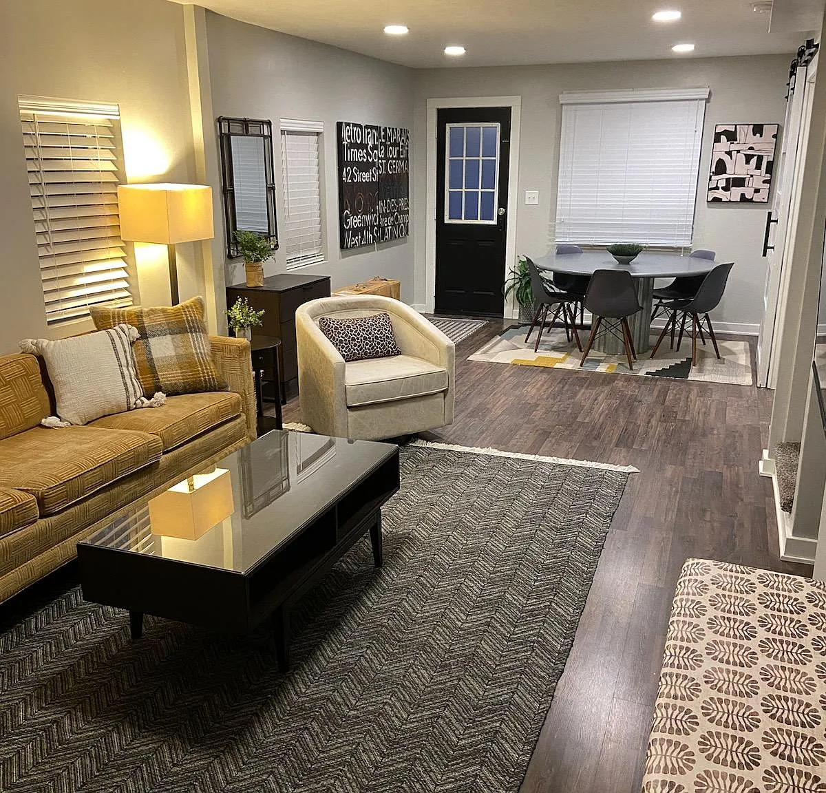 4 bed, 1100 sqft, $3,400 — Photo 3