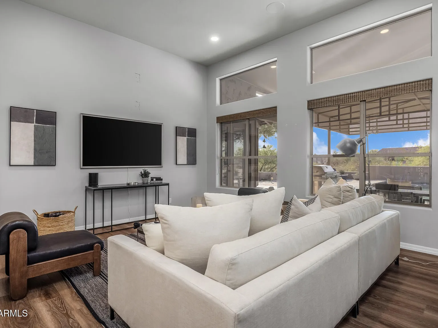 4 bed, 3.0 bath, 2830 sqft, $5,000 — Photo 3