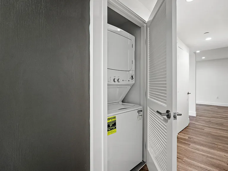 In-Suite Washer & Dryer