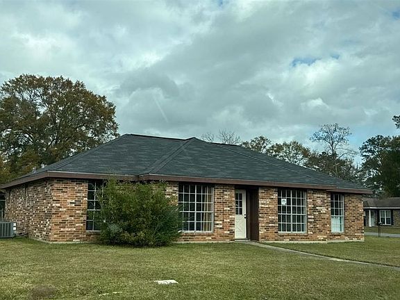 2nd image of 116 Azalea Ave