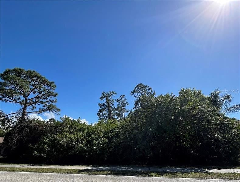 1st image of 23203 Peachland Blvd