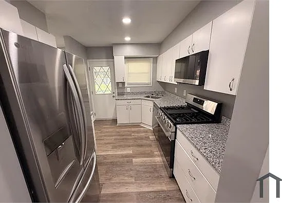 10 Walnut Ave — Photo 4