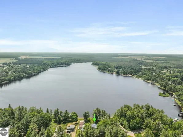 4774 N Shore Rd NE, Kalkaska, MI 49646