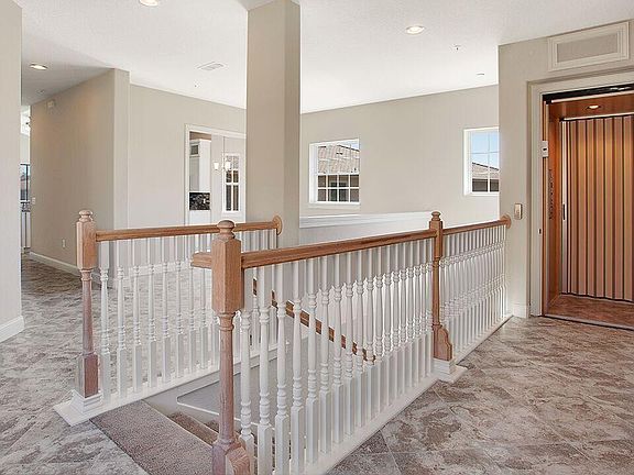 4th image of 143 Laterra Links Cir Unit 202